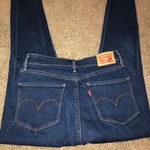 Levi High Rise Skinny Jeans